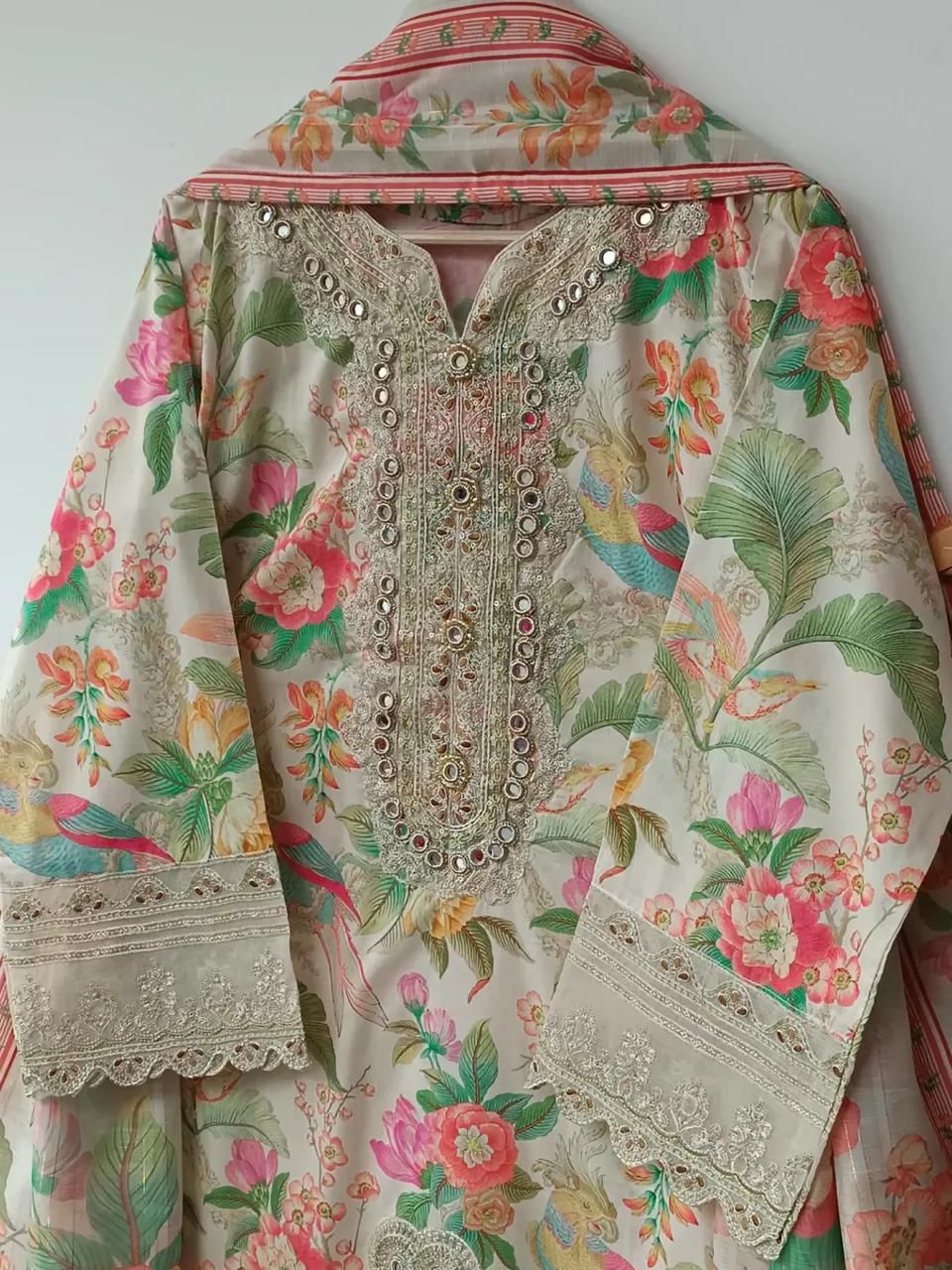“Basma” (Beige)
