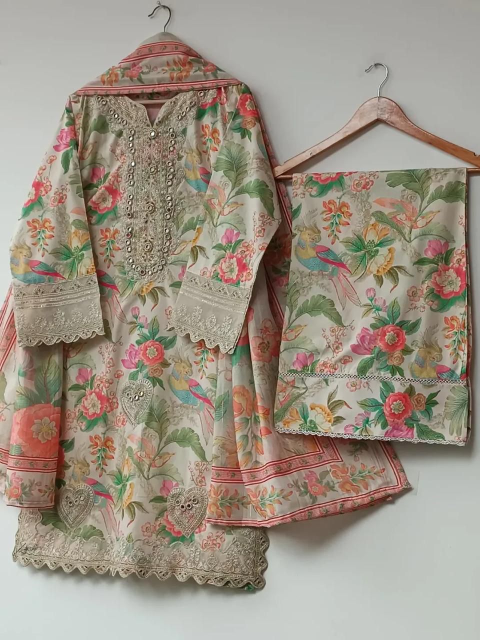 “Basma” (Beige)