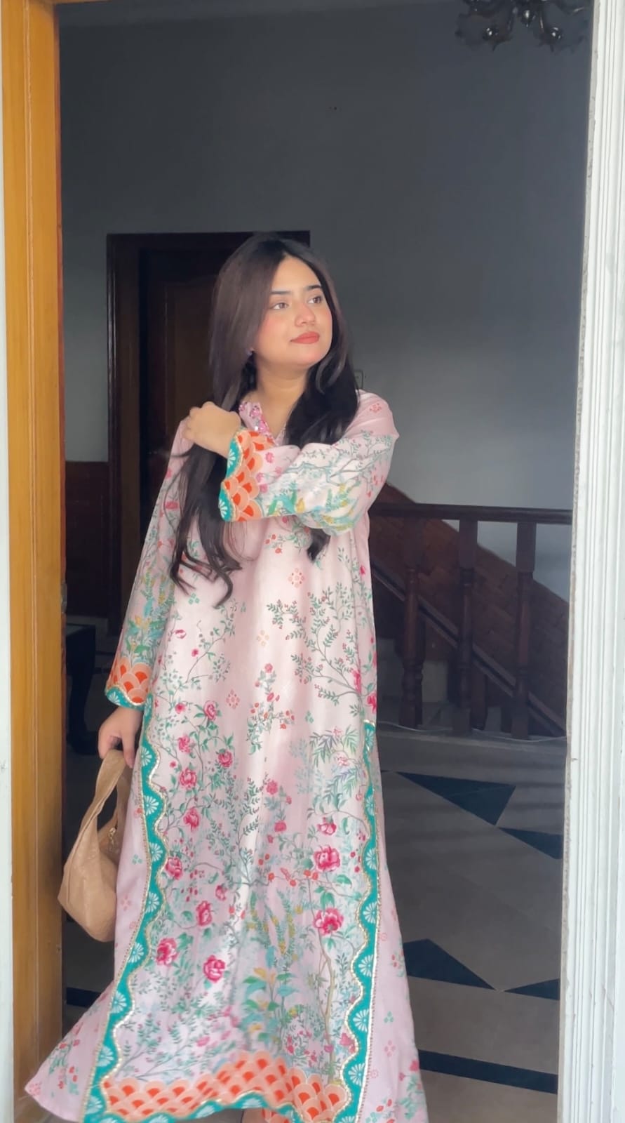 Gulaabi gotta kaftan