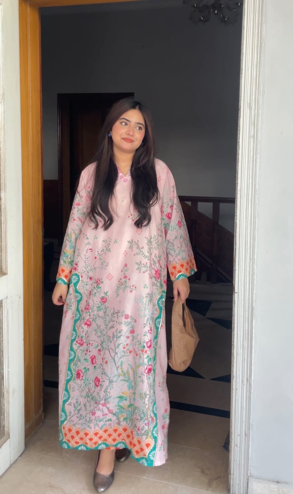 Gulaabi gotta kaftan