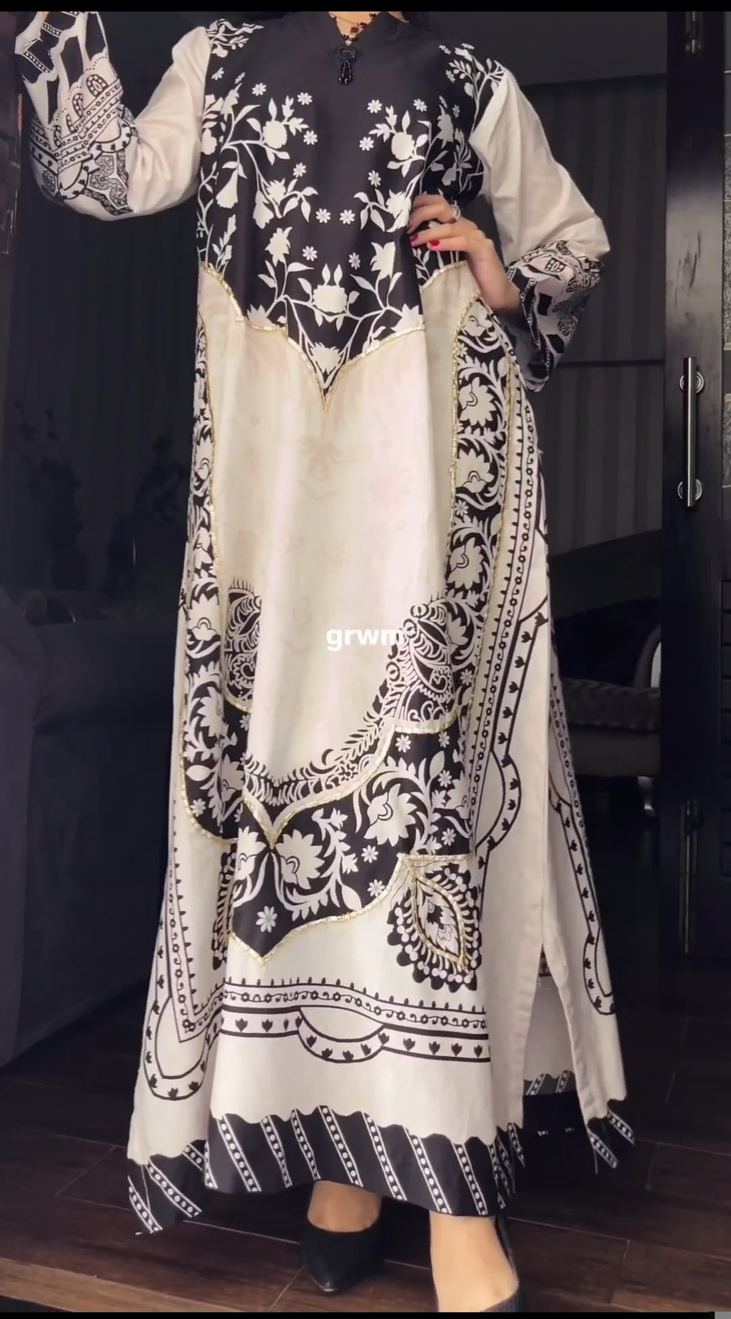 Black and white kaftan